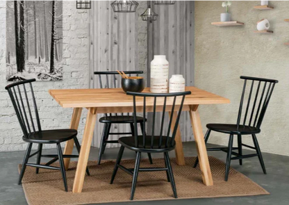 Ensemble de salle à manger avec table Ellington et chaises Barrington
